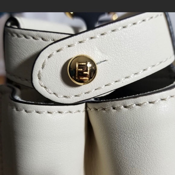 Fendi Peekaboo 
Leather Ivory
Black Velvet Logo
Free Shipping - Picture 8 of 11